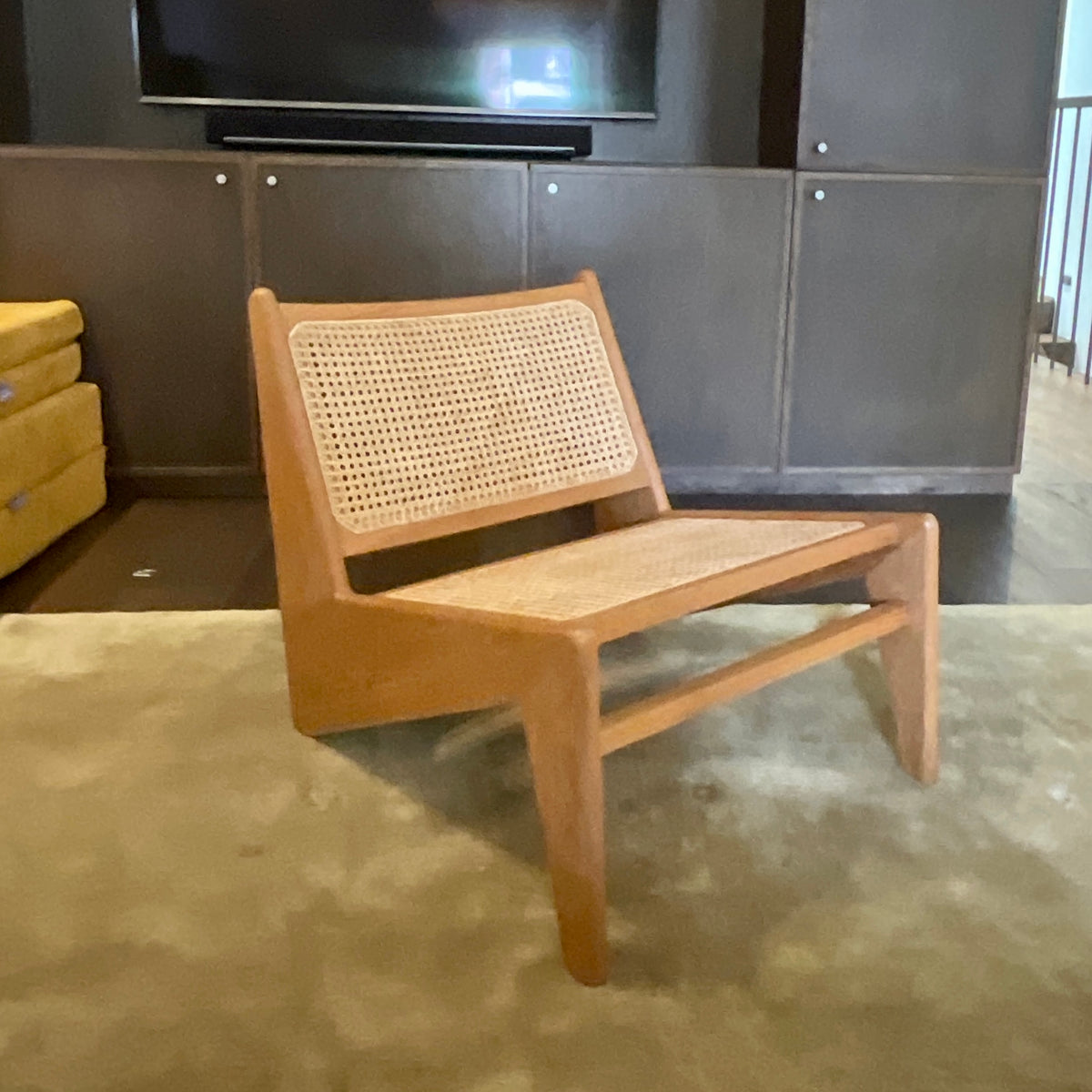 Phantom Hands Kangaroo Seat Pierre Jeanneret Kangaroo Lounge Chair