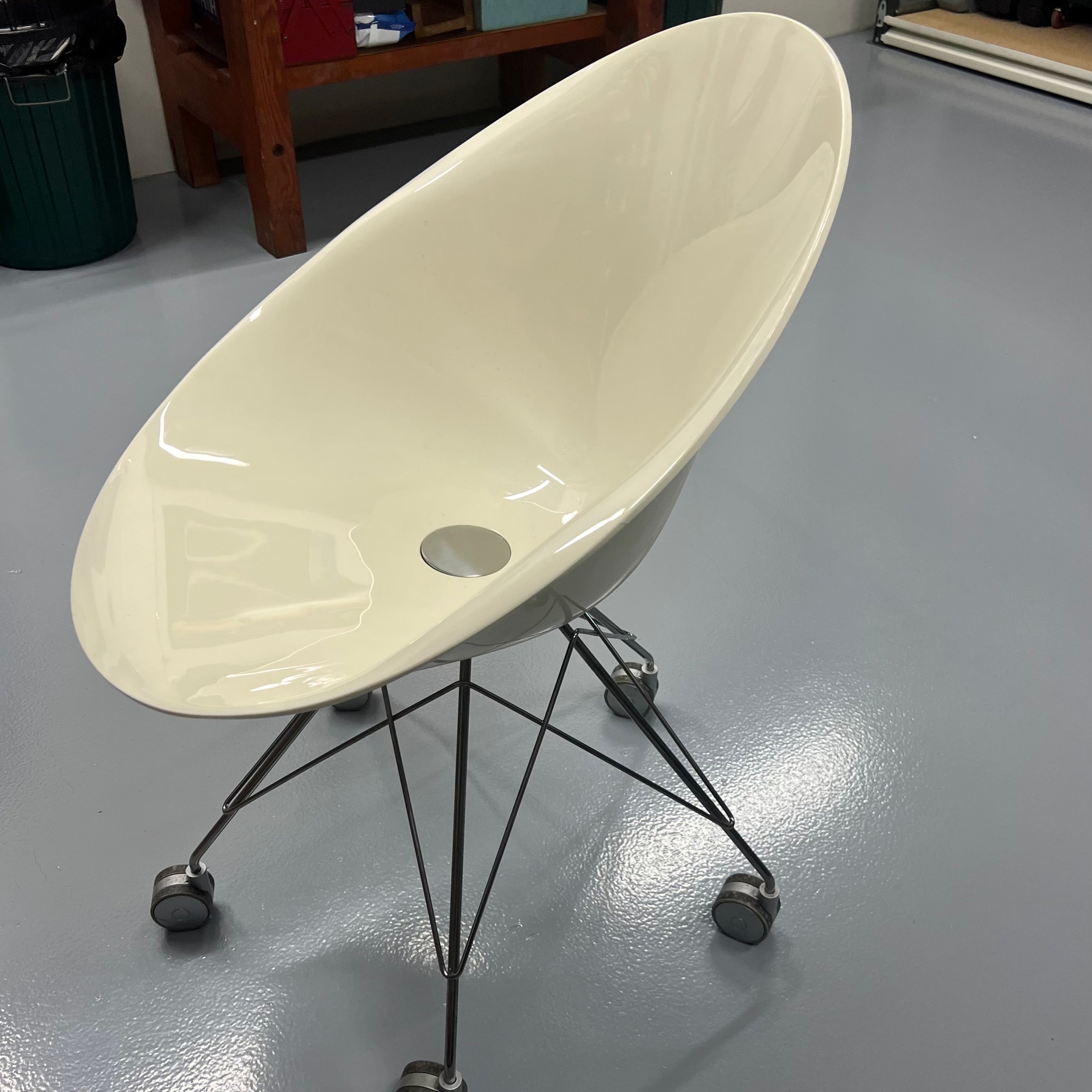 Kartell Eros Eiffel Chair White on Casters by Starck | HFOC – Home
