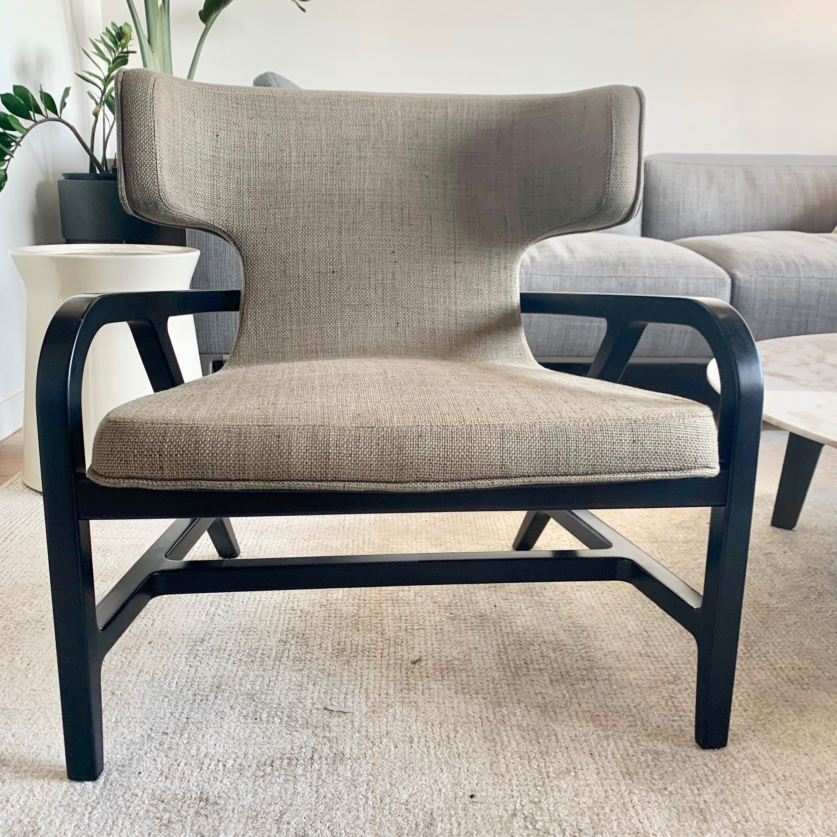 Maxalto Fulgens Armchair by Antonio Citterio | HFOC – Home