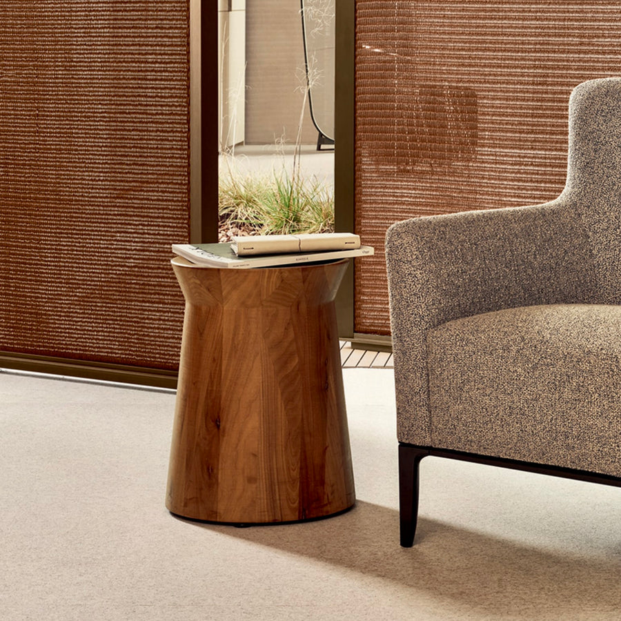 Dama Table by Poliform – woodworking craftsmanship, image 1 of 3