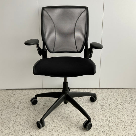 Load image into Gallery viewer, World One Chair by Humanscale (Three available)
