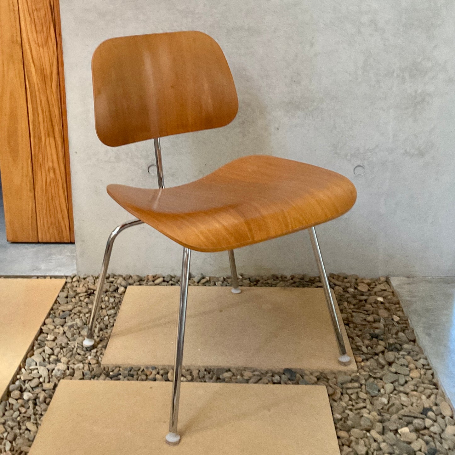 Set of SIX DCM Chairs by Ray & Charles Eames for Herman Miller