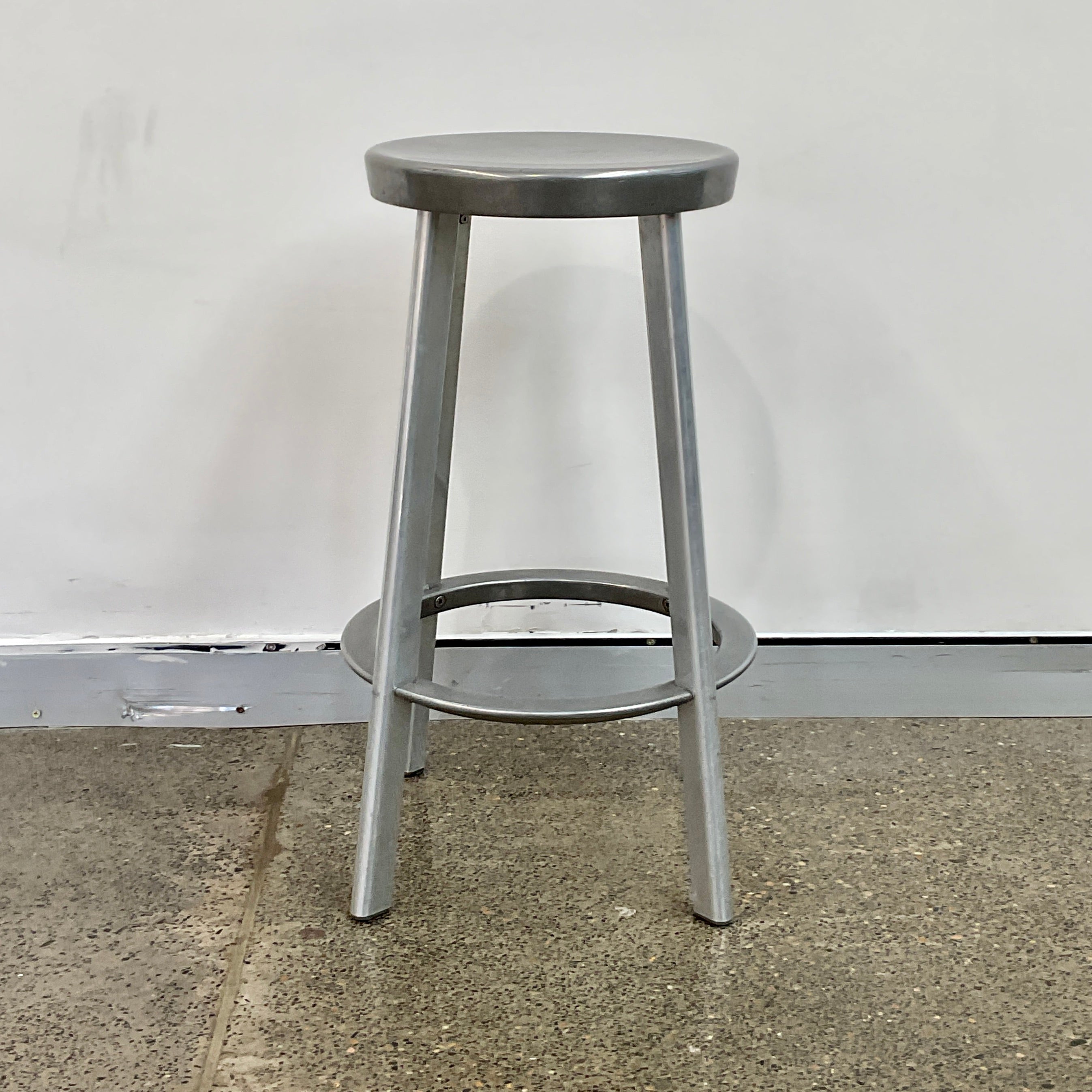 Magis Déjà vu Counter Height Stool by Naoto Fukasawa | HFOC – Home
