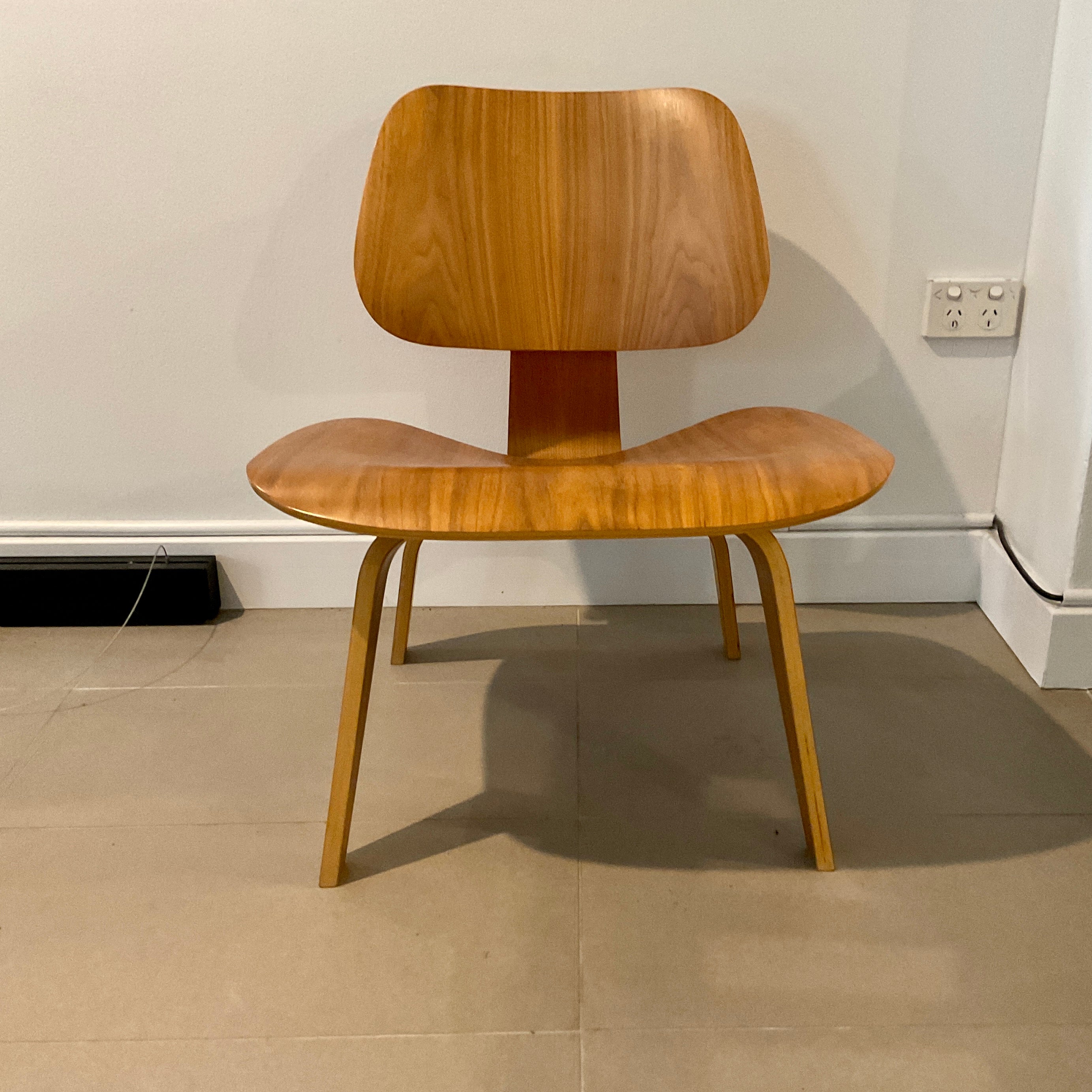 Herman Miller LCW Chair by Ray & Charles Eames Red | HFOC – Home