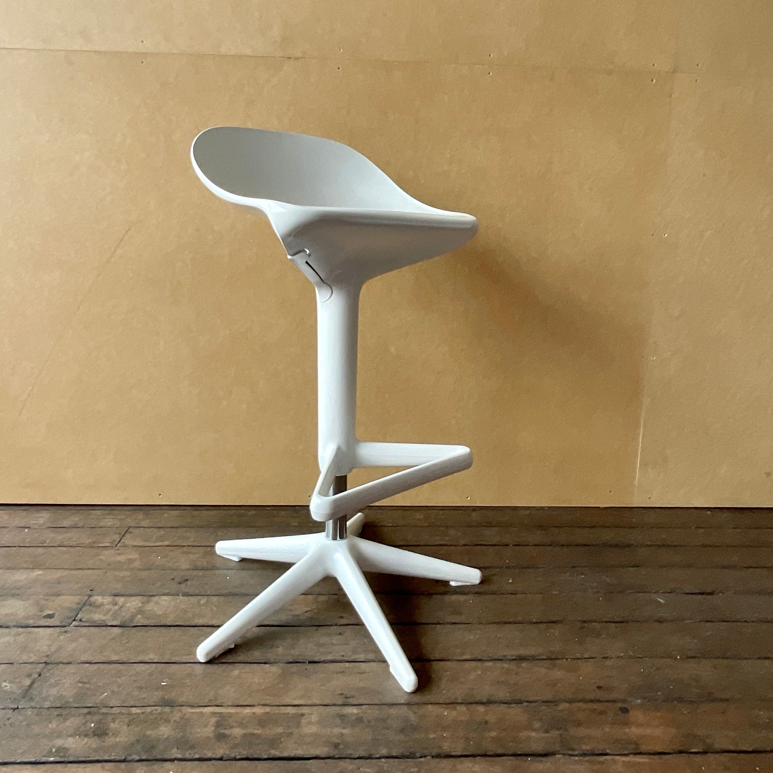 Kartell Spoon Barstool by Antonio Citterio | HFOC – Home Furniture