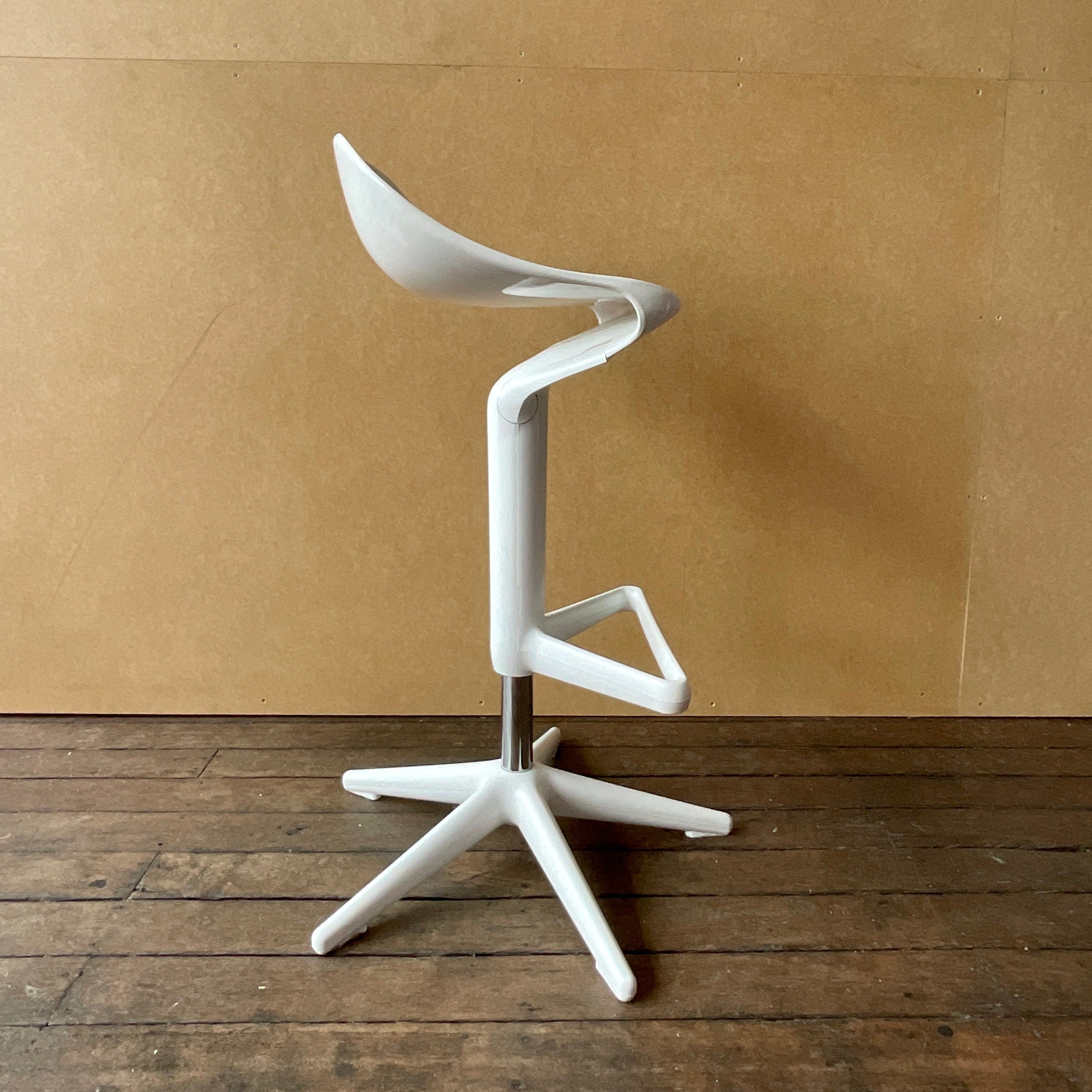 Kartell Spoon Barstool by Antonio Citterio | HFOC – Home Furniture