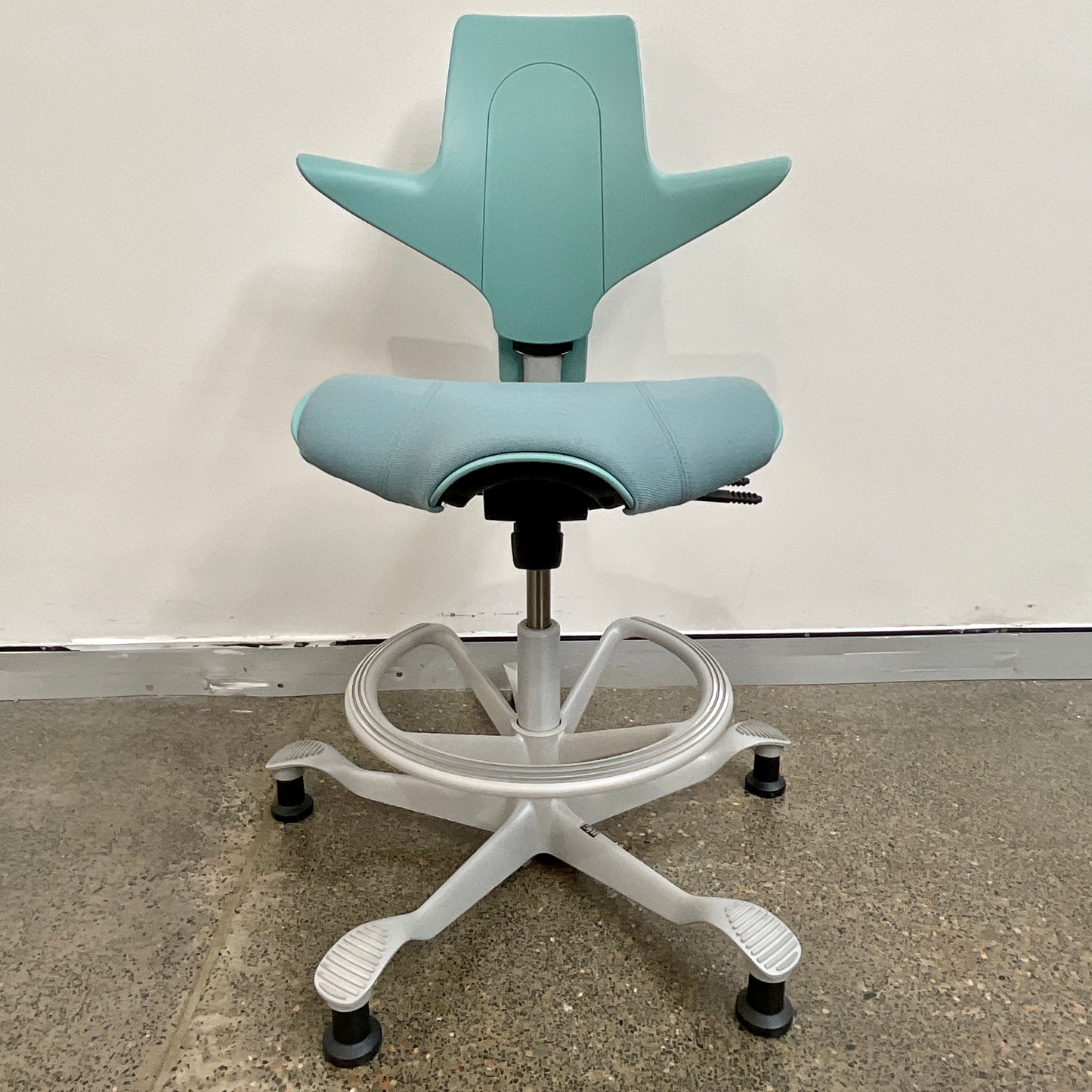 Joe Rogan Chair Capisco Ergonomic Chair by Hag – Home Furniture on Consignment