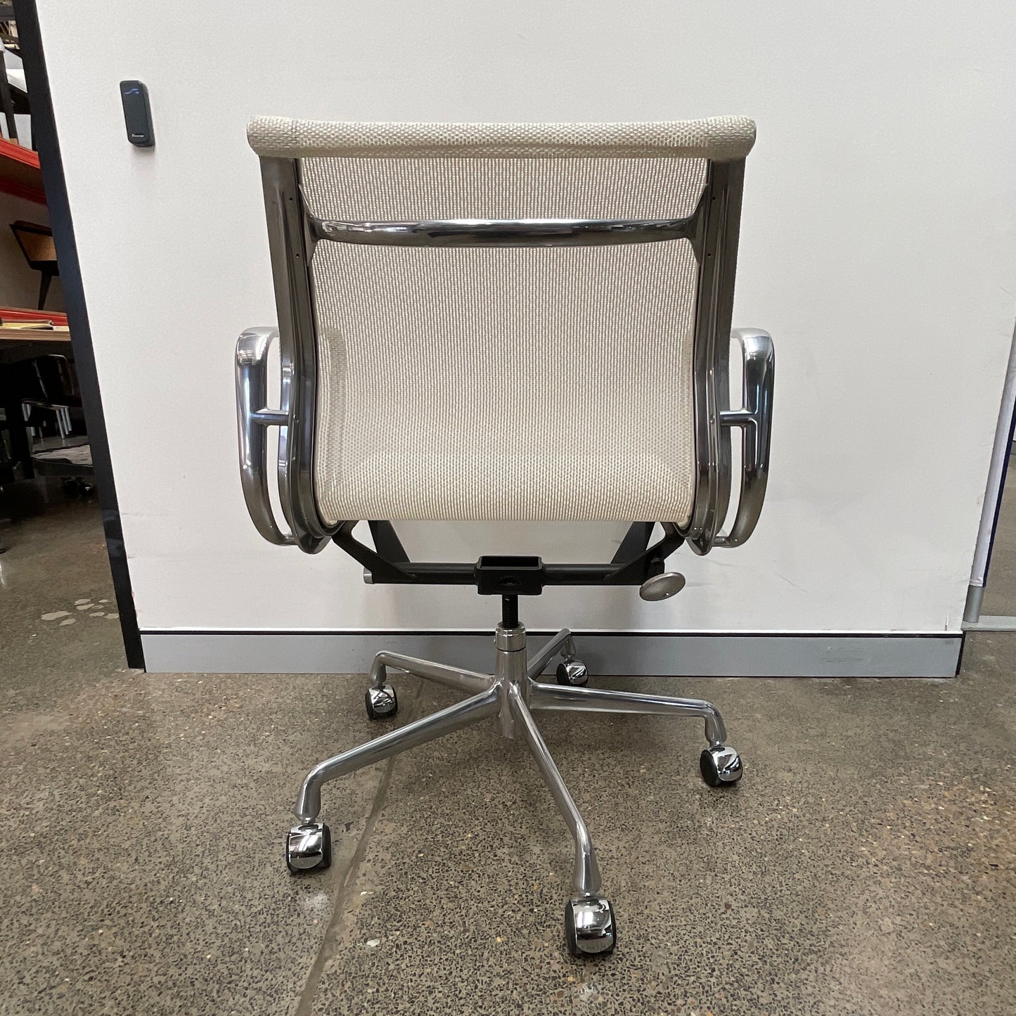 Eames Aluminium Low Back Group Chair by Herman Miller (4 available)