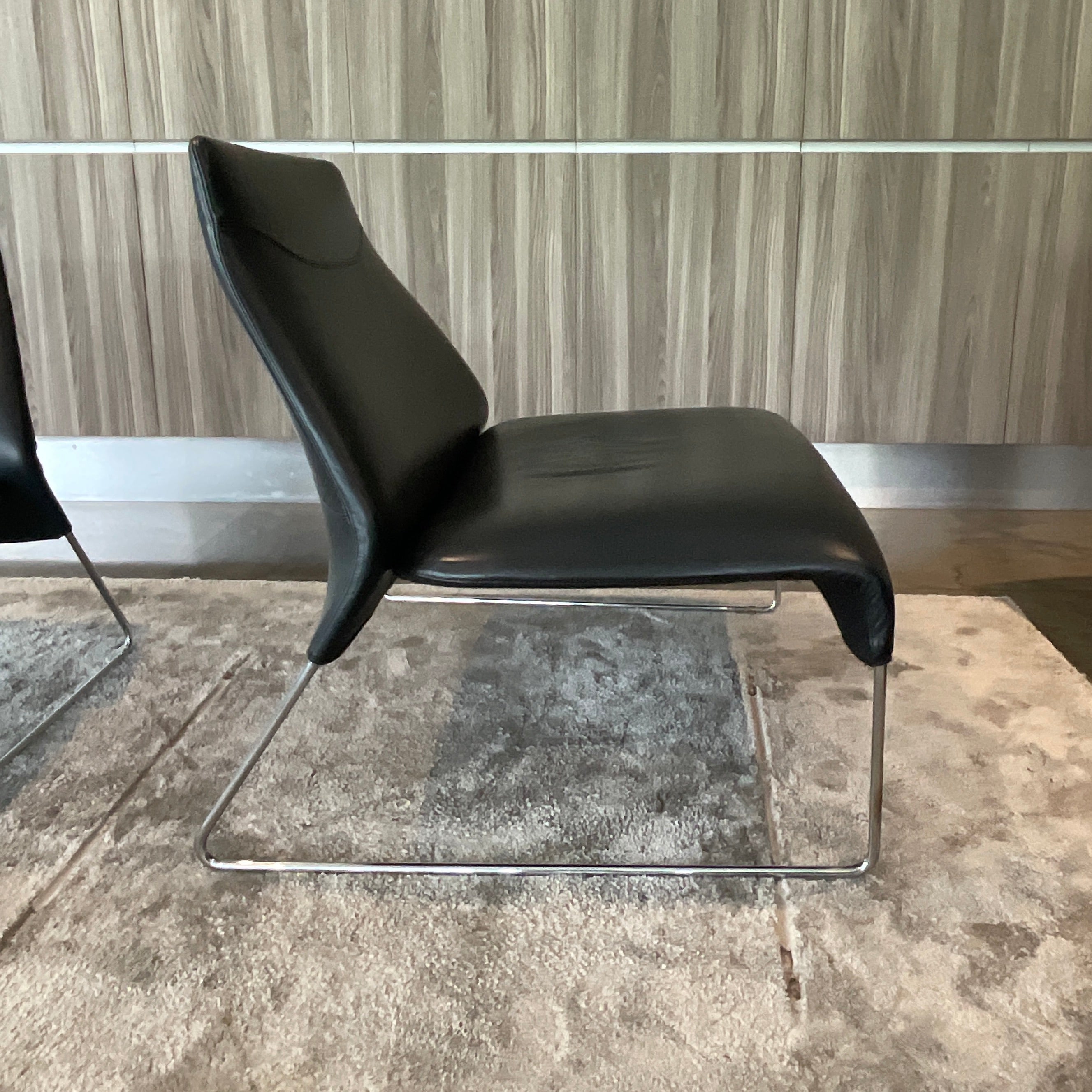B&B Italia Lazy'05 Black Leather Armchairs by Urquiola | HFOC