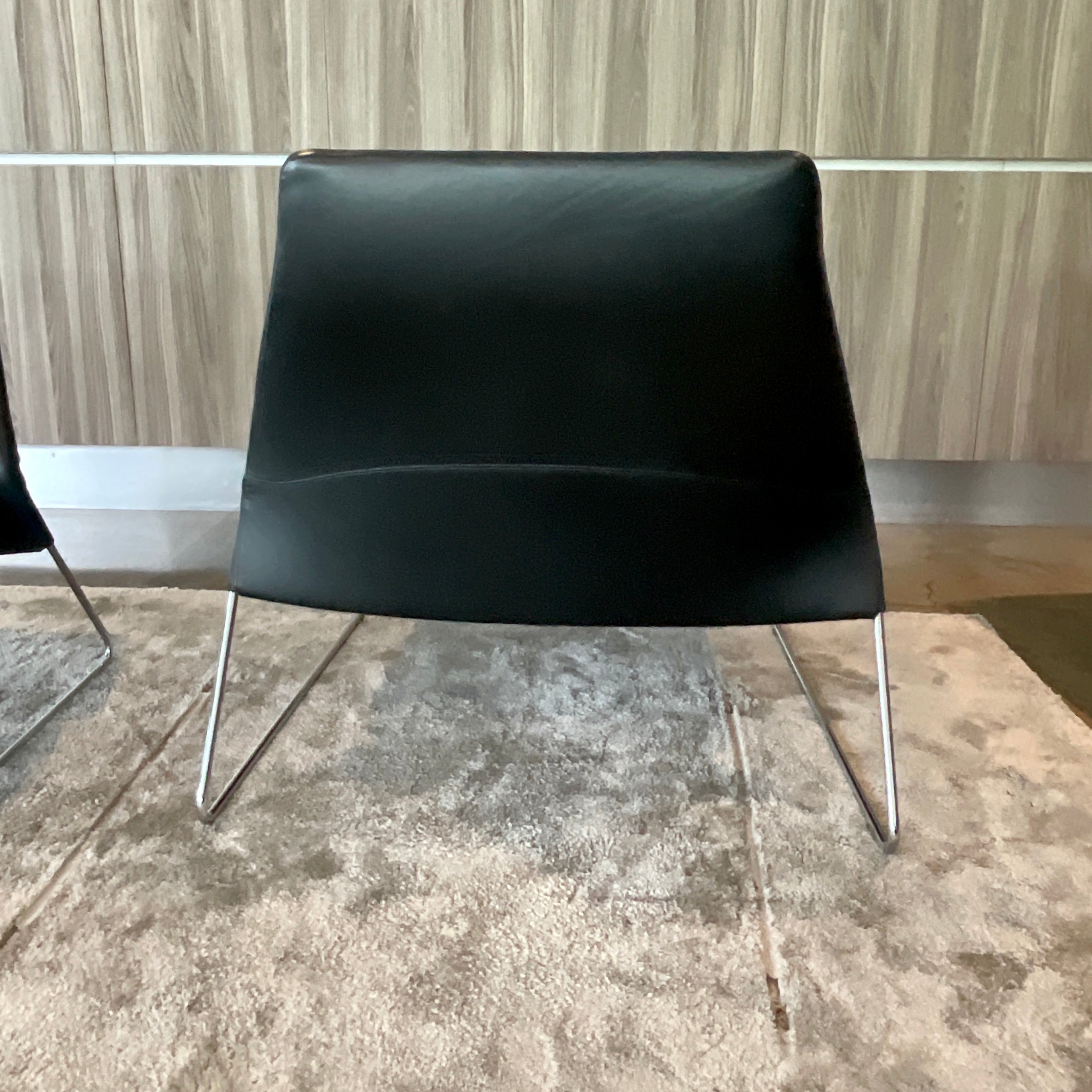 B&B Italia Lazy'05 Black Leather Armchairs by Urquiola | HFOC