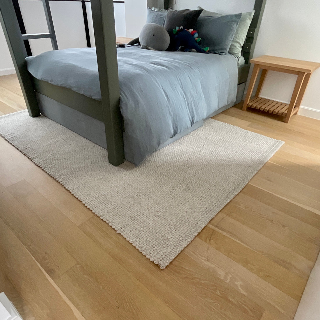 Rugs – Home Furniture on Consignment