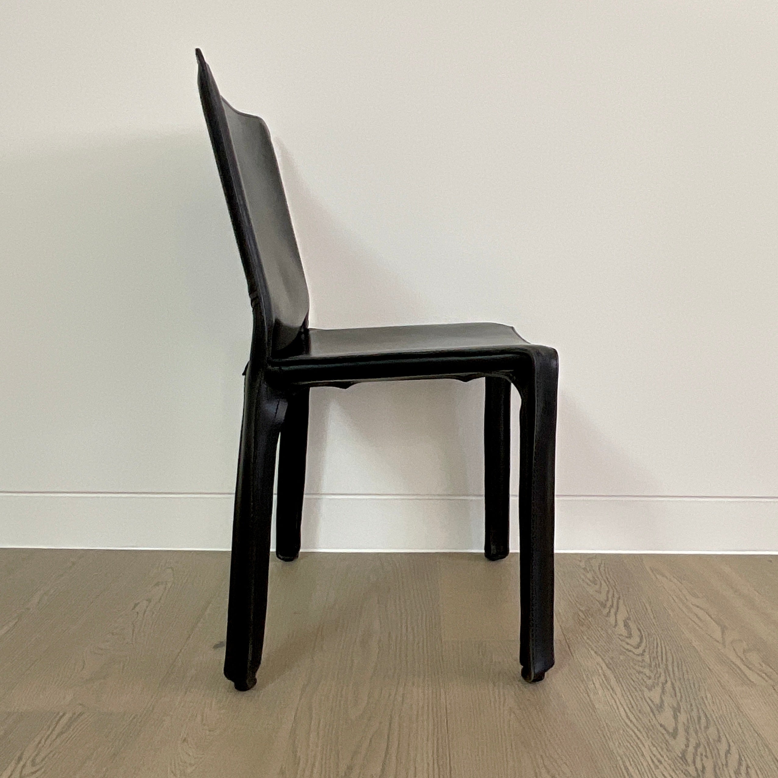 Cassina CAB412 ブラック　4脚 CAB 412 Chair By Cassina | design Mario Bellini