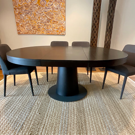 Granada Extension Table by BoConcept