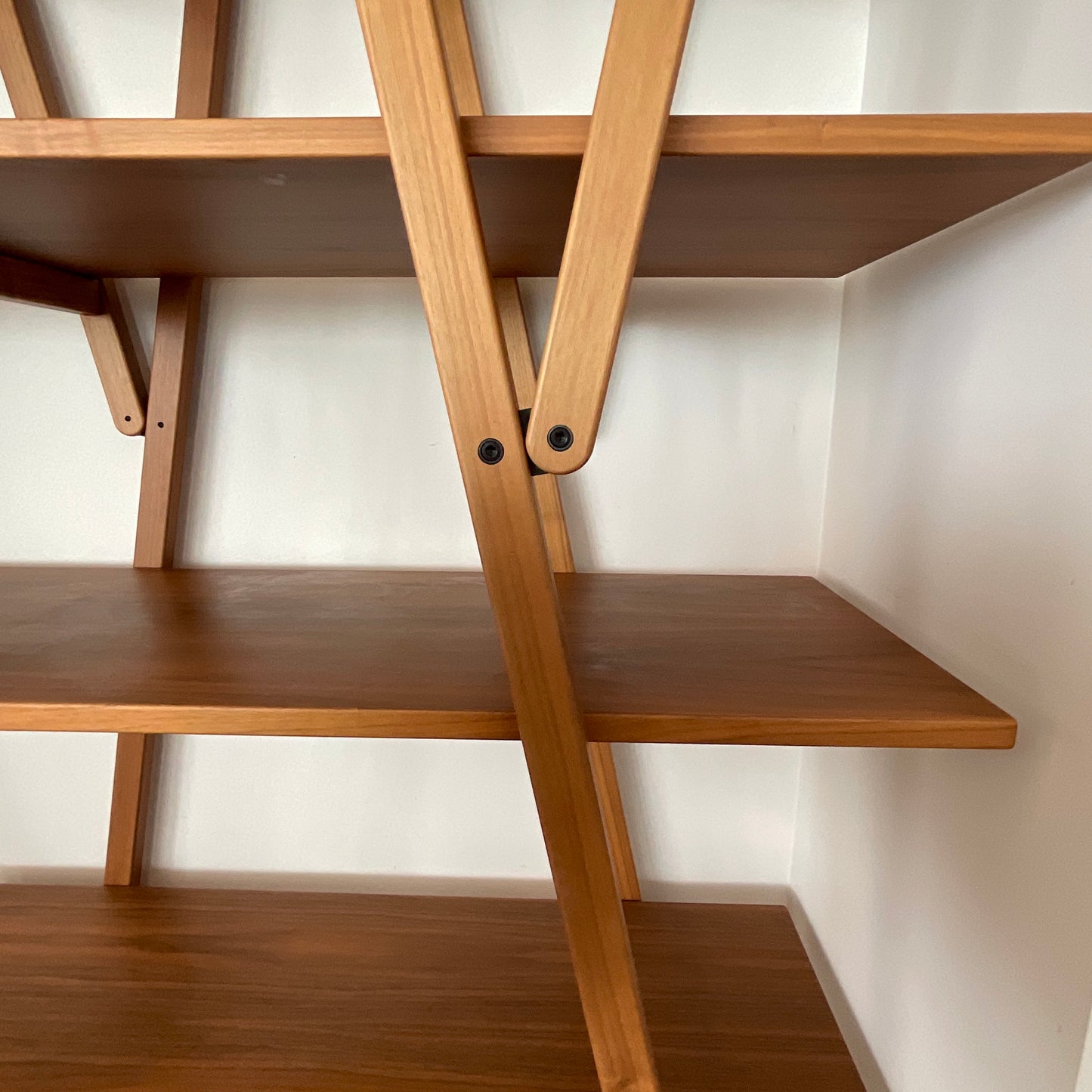 114 Nuvola Rossa Bookcase by Vico Magistretti for Cassina (2 available)