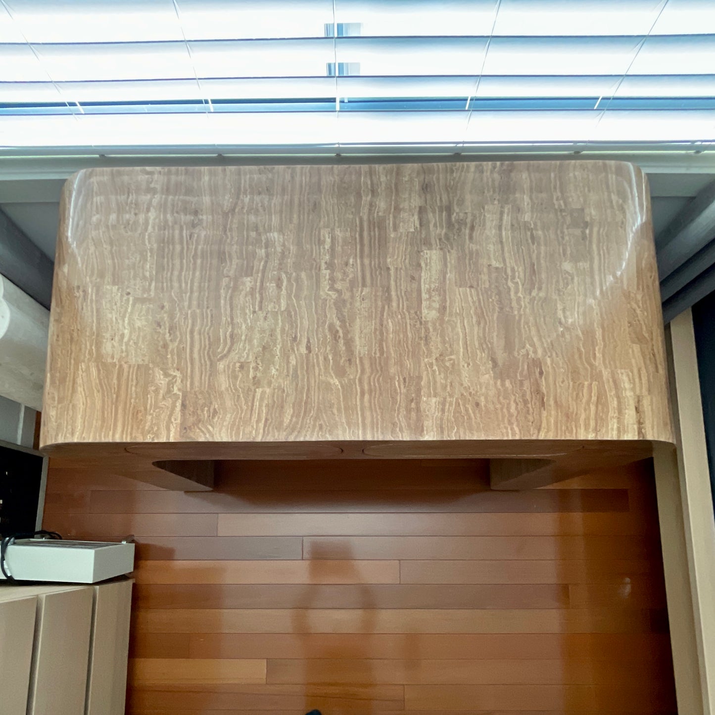 Kuba Desk by En Gold