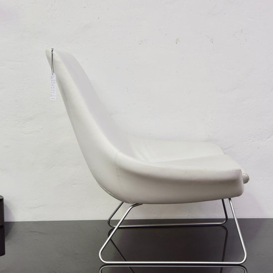 Load image into Gallery viewer, Flow Chair by Walter Knoll in White Leather
