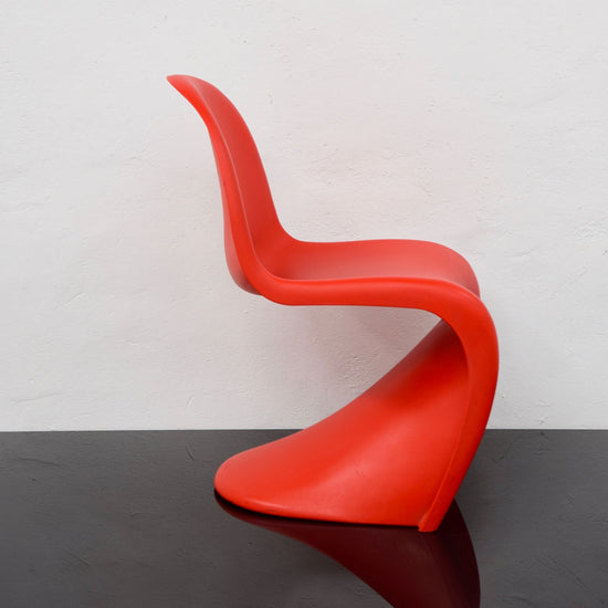 Load image into Gallery viewer, Panton Chair by Vitra - Red
