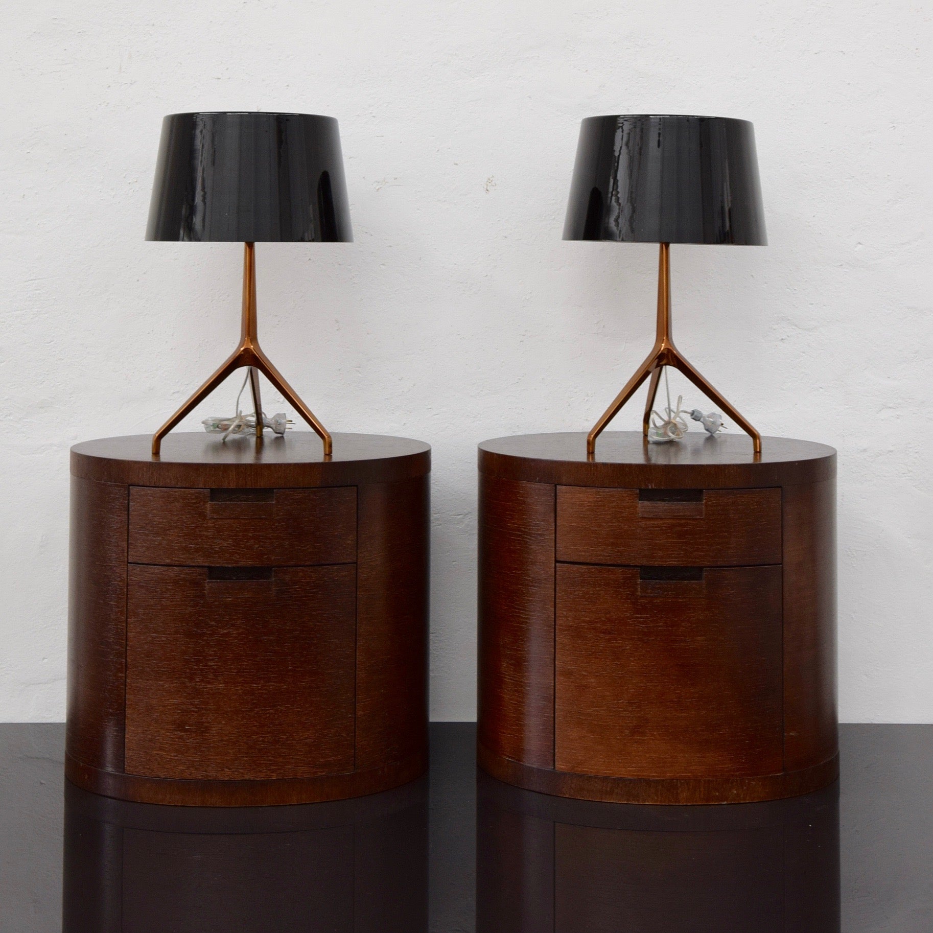 Maxalto Amphora Bedside Tables by Antonio Citterio | HFOC – Home