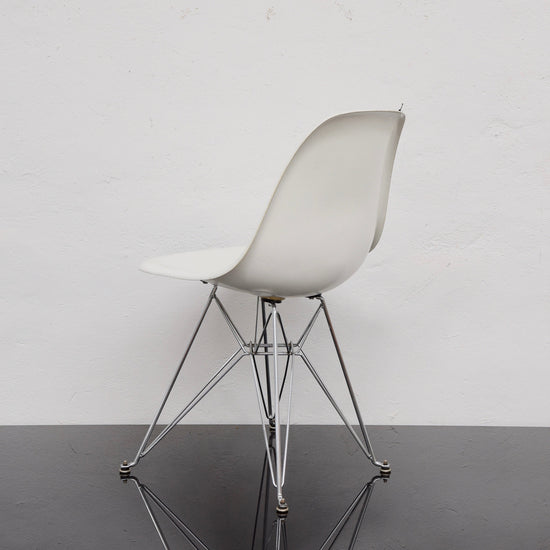 Load image into Gallery viewer, Set of SIX Case Study Side Shell Eiffel by Modernica LA
