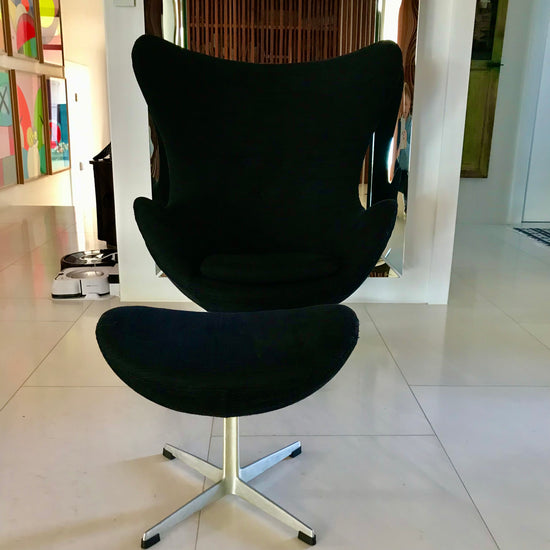 Egg Chair and Footstool by Arne Jacobsen for Fritz Hansen (reupholstered)
