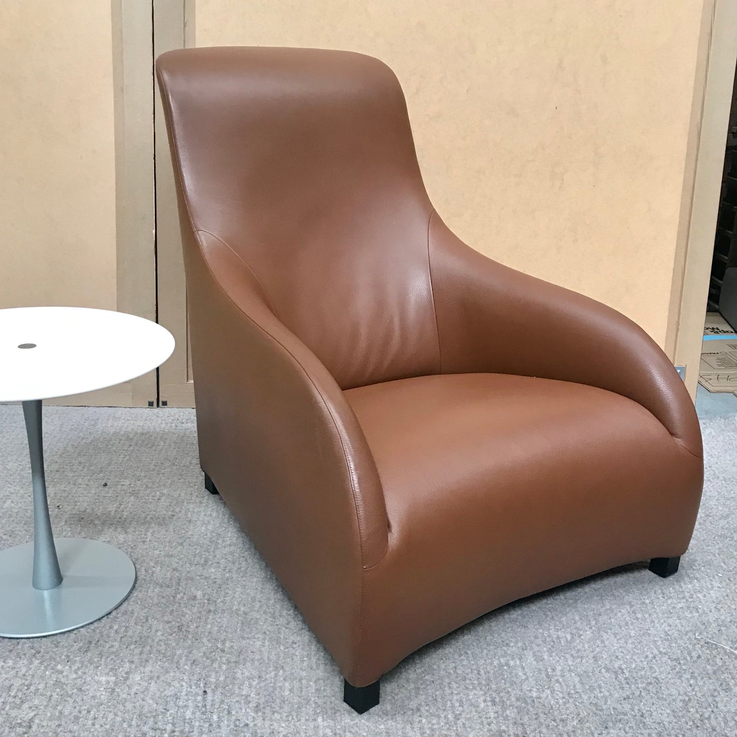 B&B Italia Kalos tan leather armchair by Antonio Citterio, pre-owned designer furniture
