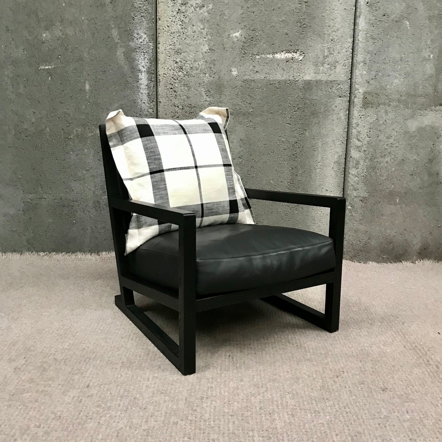 B&B Italia Clio armchair in black oak with leather backrest, pre-owned designer furniture