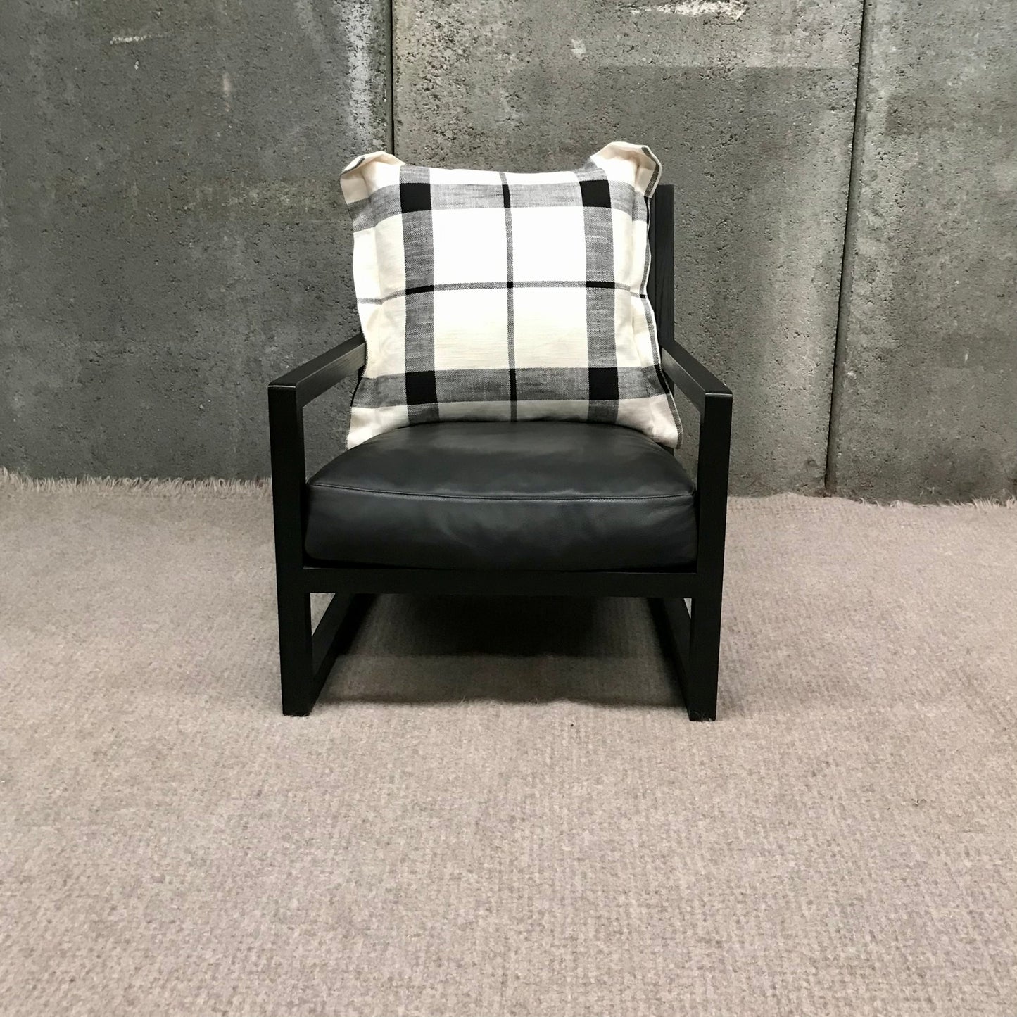 B&B Italia Clio armchair in black oak with leather backrest, pre-owned designer furniture
