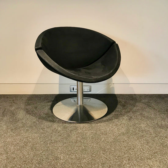 Load image into Gallery viewer, EJ96 Apollo Chair by Peter Hiort Lorenzen &amp;amp; Johannes Foersom for Erik Jørgensen (2 available)
