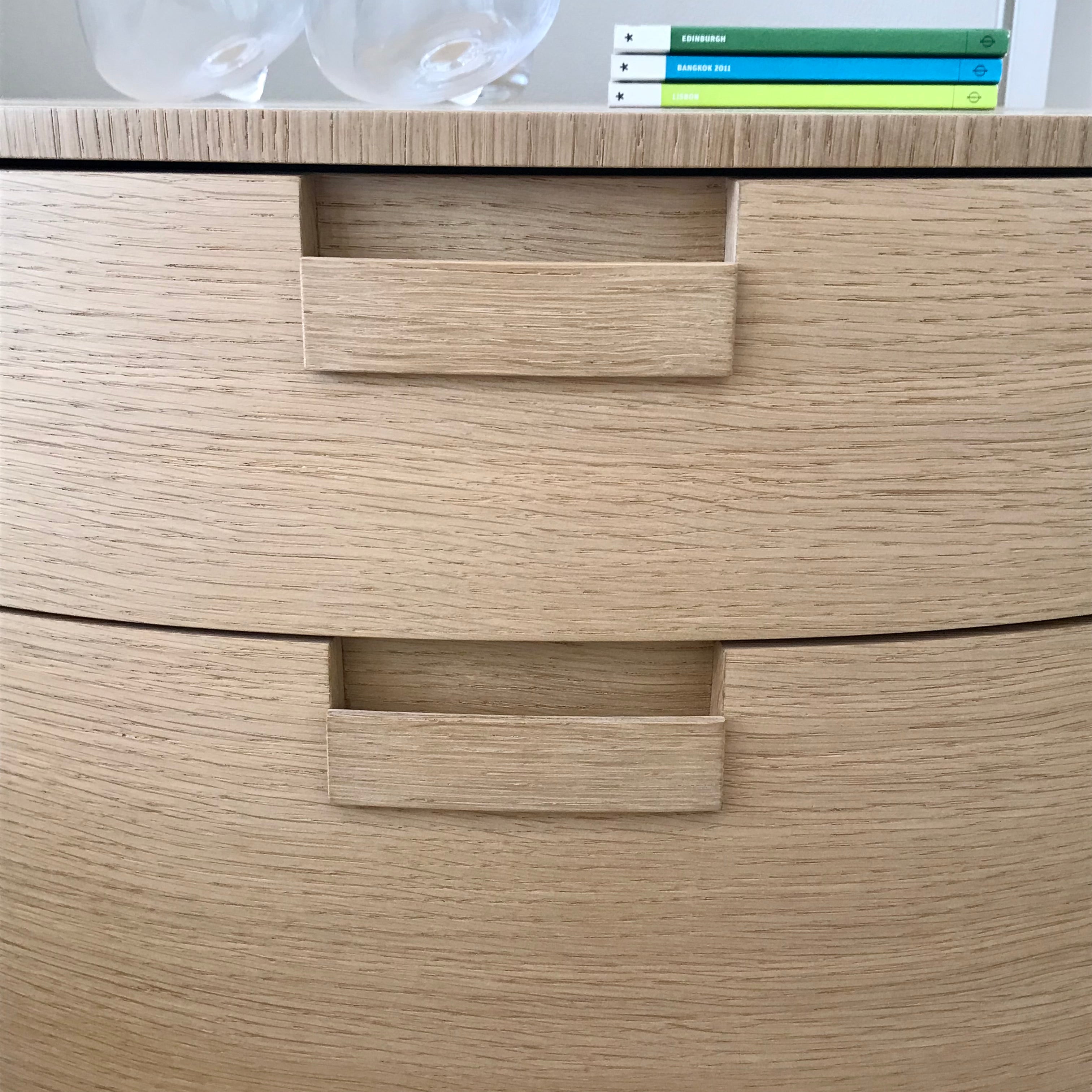 Maxalto Amphora Bedside Tables by Antonio Citterio (Pair) | HFOC