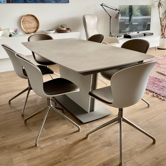 Milano Extension Dining Table by BoConcept