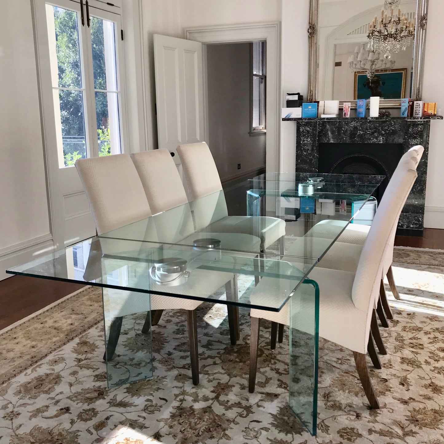 Fiam Ray Plus glass extension dining table with curved legs, pre-owned designer furniture