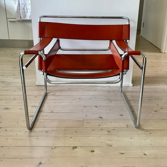 Load image into Gallery viewer, Wassily B3 Chair by Marcel Breuer for Knoll
