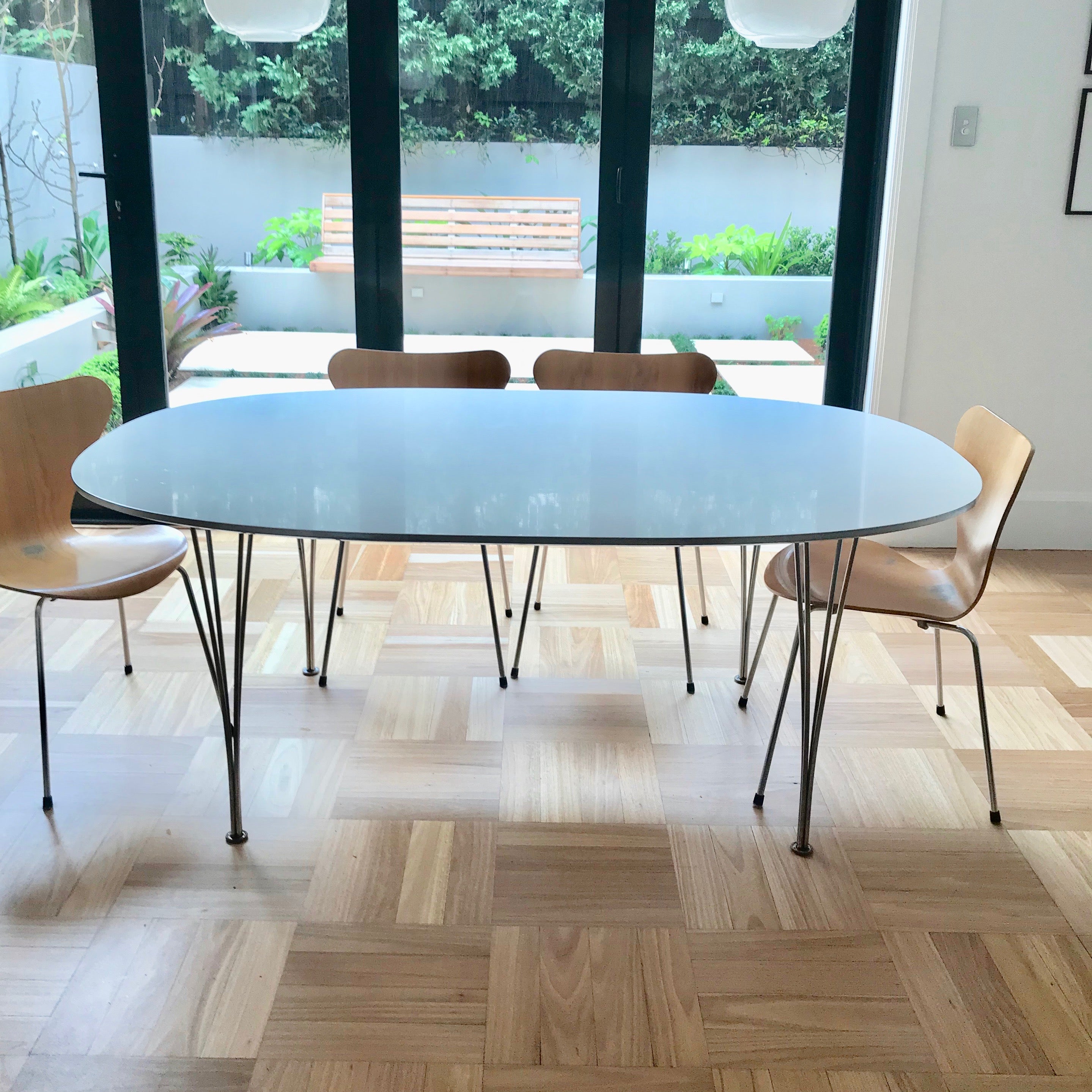Fritz Hansen Spanleg Dining Table by Piet Hein | HFOC – Home