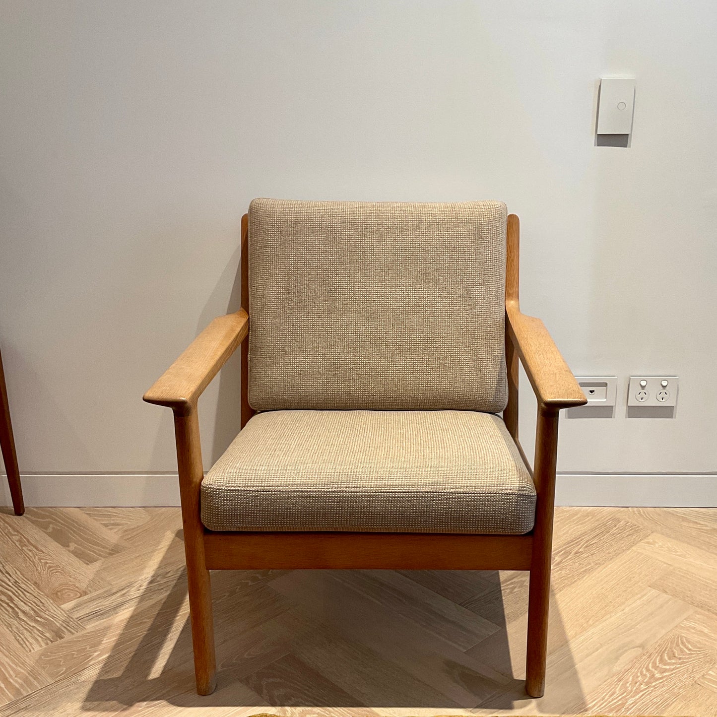 Vintage GE-265 Easy Chair by Hans J. Wegner for Getama