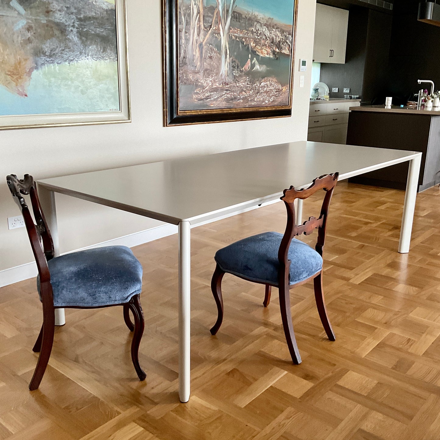 Hülsta ET 1900 extension table with white aluminium legs, pre-owned designer furniture