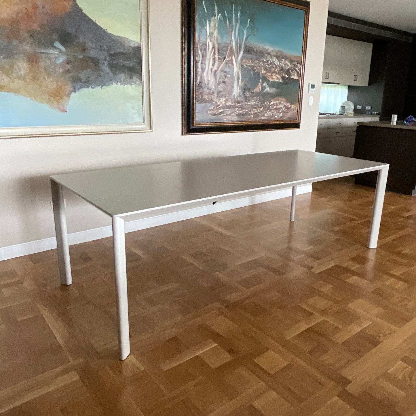 Hülsta ET 1900 extension table with white aluminium legs, pre-owned designer furniture