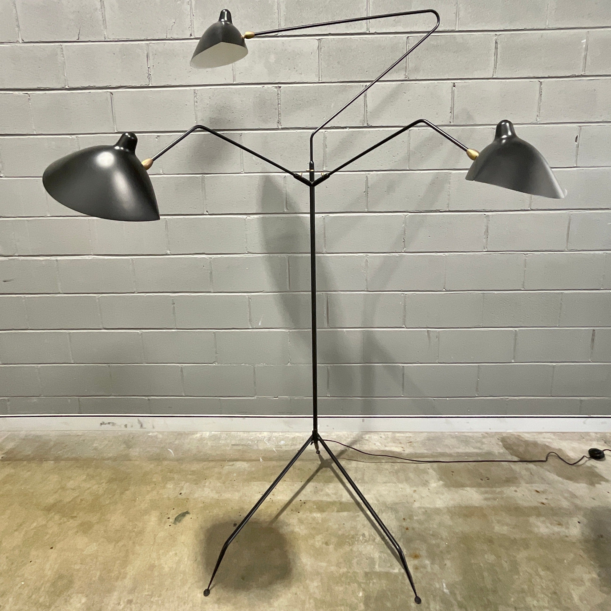 Lampadaire Trois Bras Pivotants by Serge Mouille – Home Furniture
