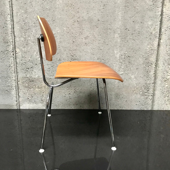 Set of FOUR Eames Moulded Plywood DCM Chairs for Herman Miller