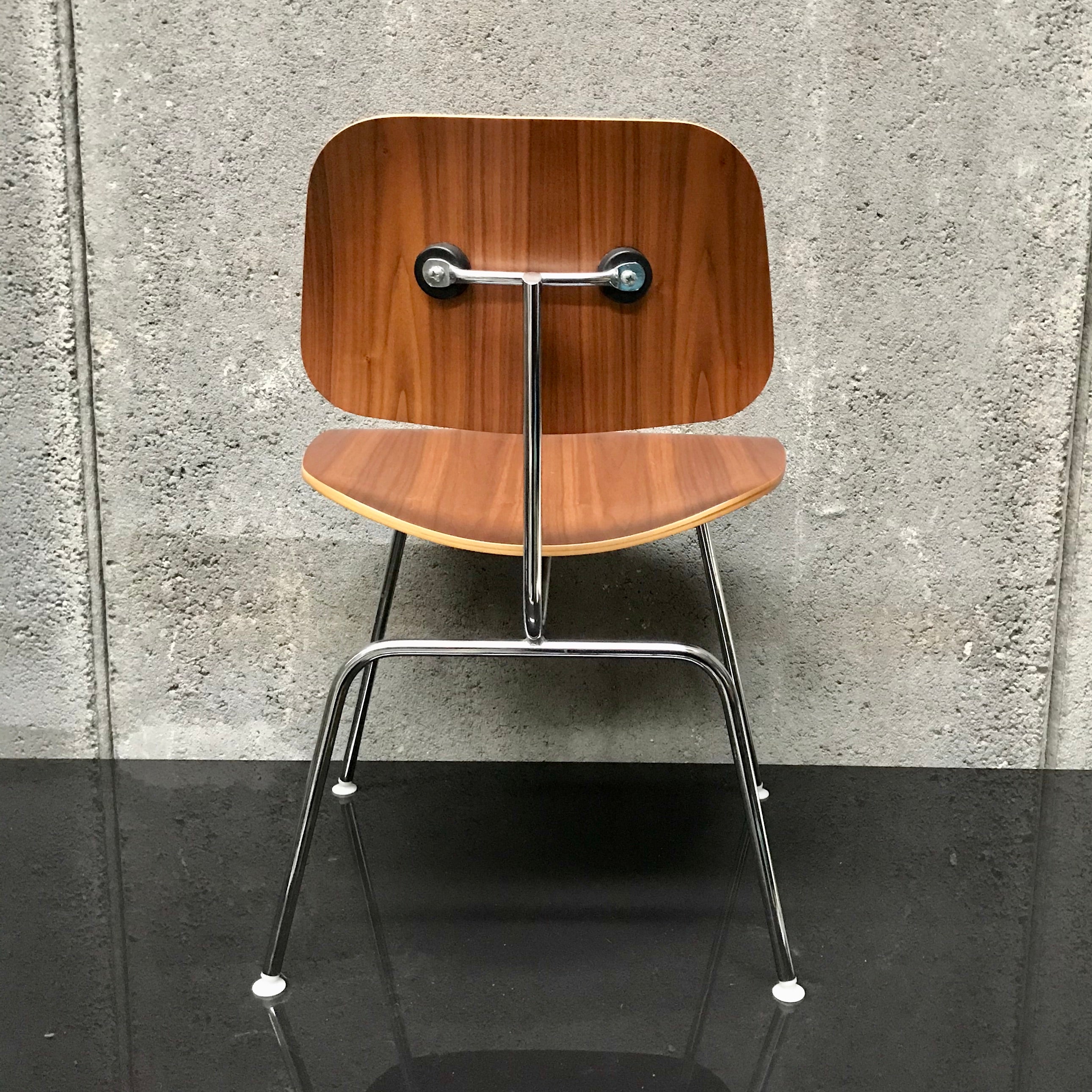 Herman Miller Eames Moulded Plywood DCM Chairs Set of 4 | HFOC