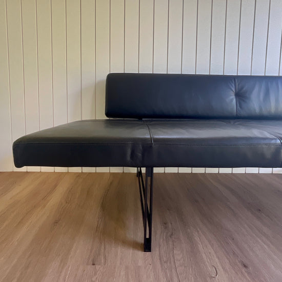 Foster 510 Bench by Foster + Partners for Walter Knoll