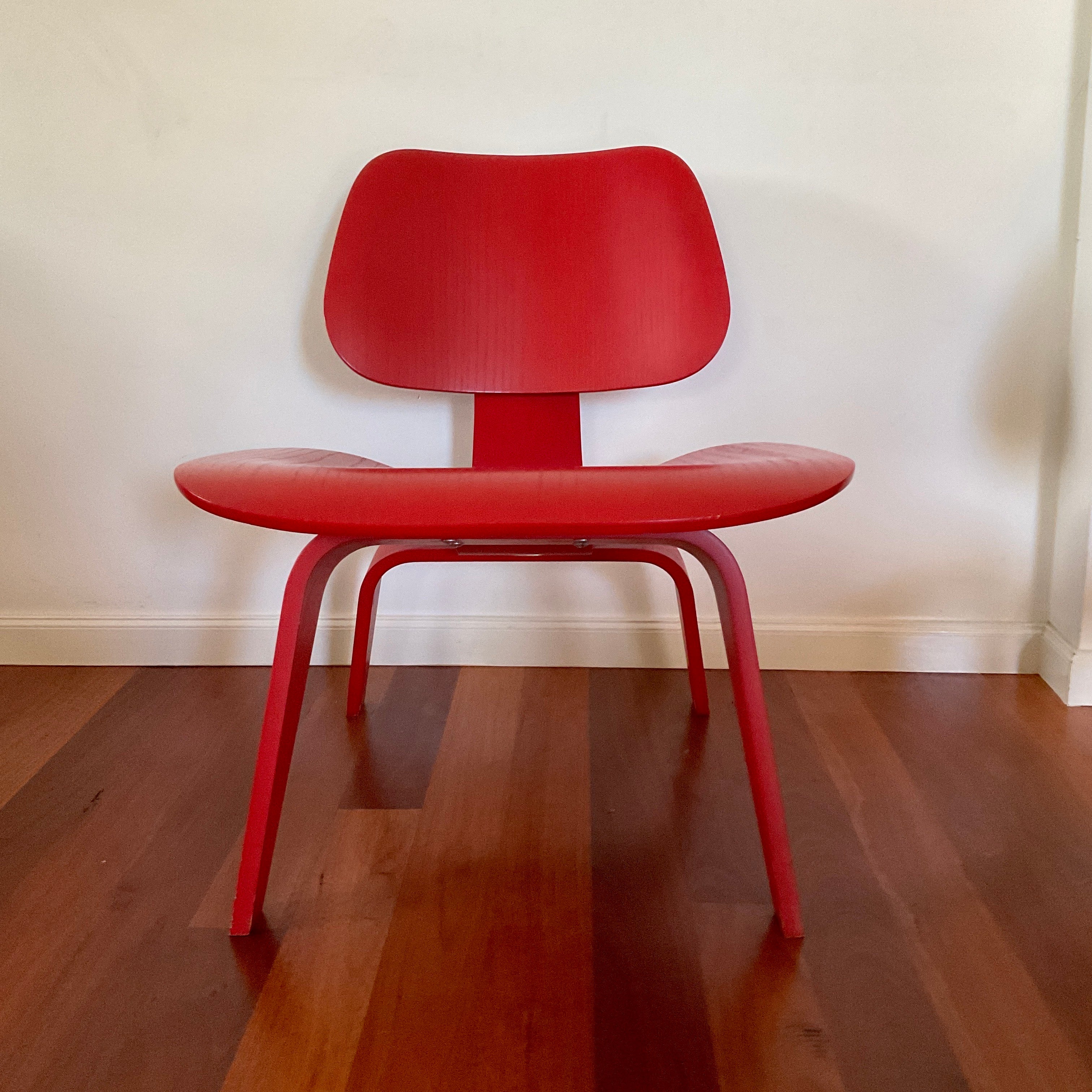 Herman Miller LCW Chair by Ray & Charles Eames Red | HFOC – Home