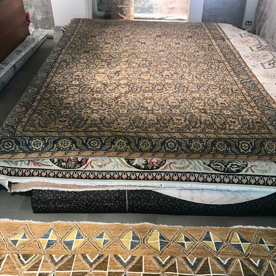 Area Rug No 6932 by Robyn Cosgrove - 5000 x 2840