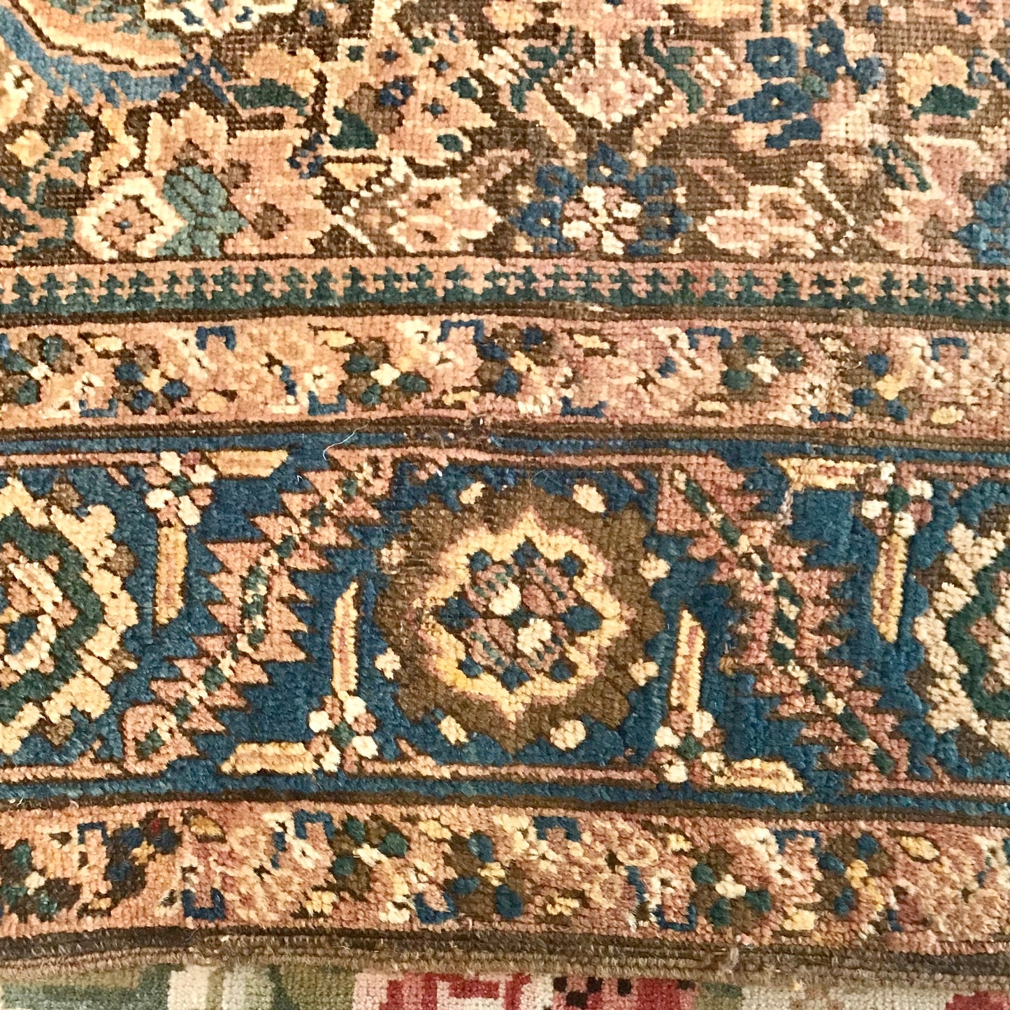 Area Rug No 6932 by Robyn Cosgrove - 5000 x 2840