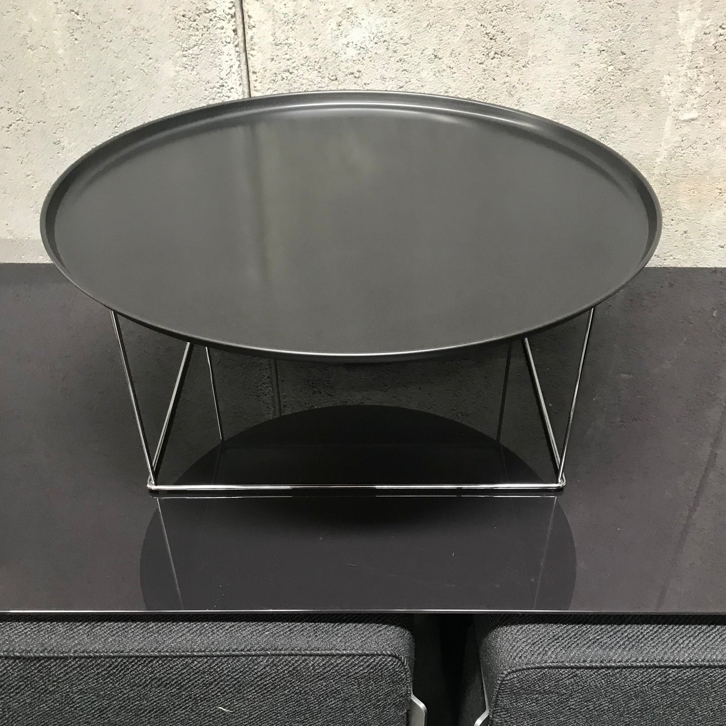 B&B Italia Fat-Fat coffee table by Patricia Urquiola in white - pre-owned designer furniture