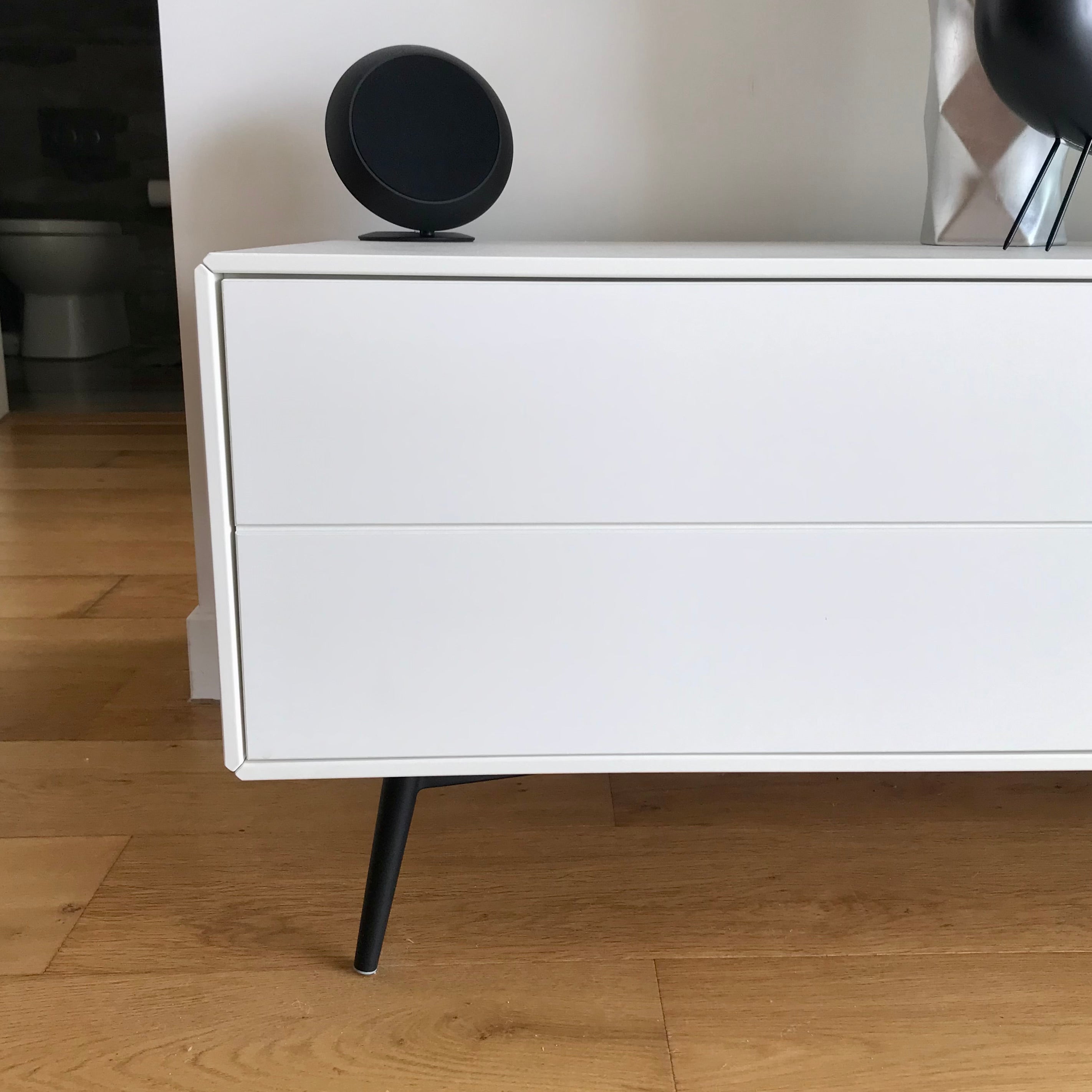 BoConcept Fermo White Lacquer Media Unit | HFOC – Home Furniture