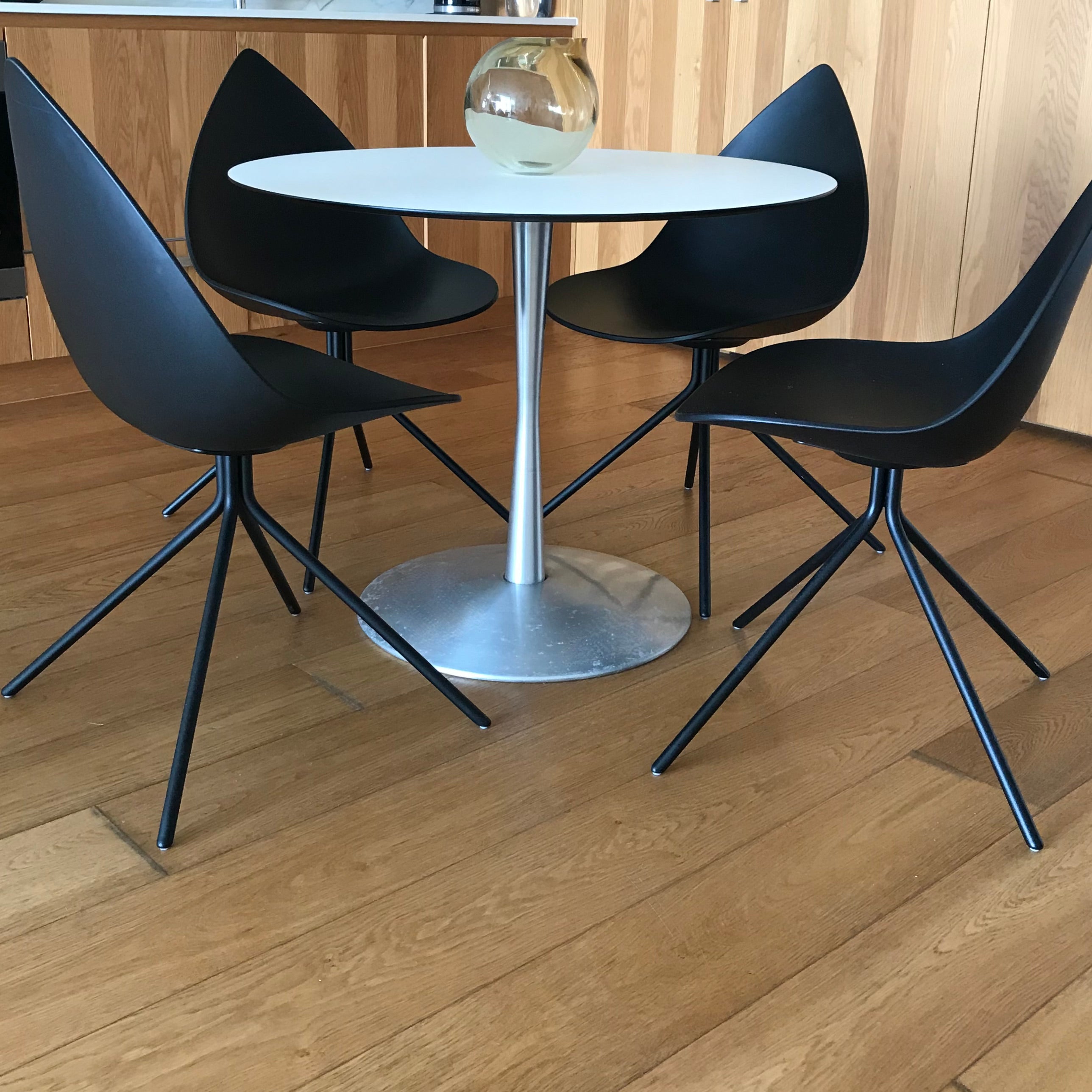 BoConcept Ottawa Dining Chairs Set of Four | HFOC – Home Furniture