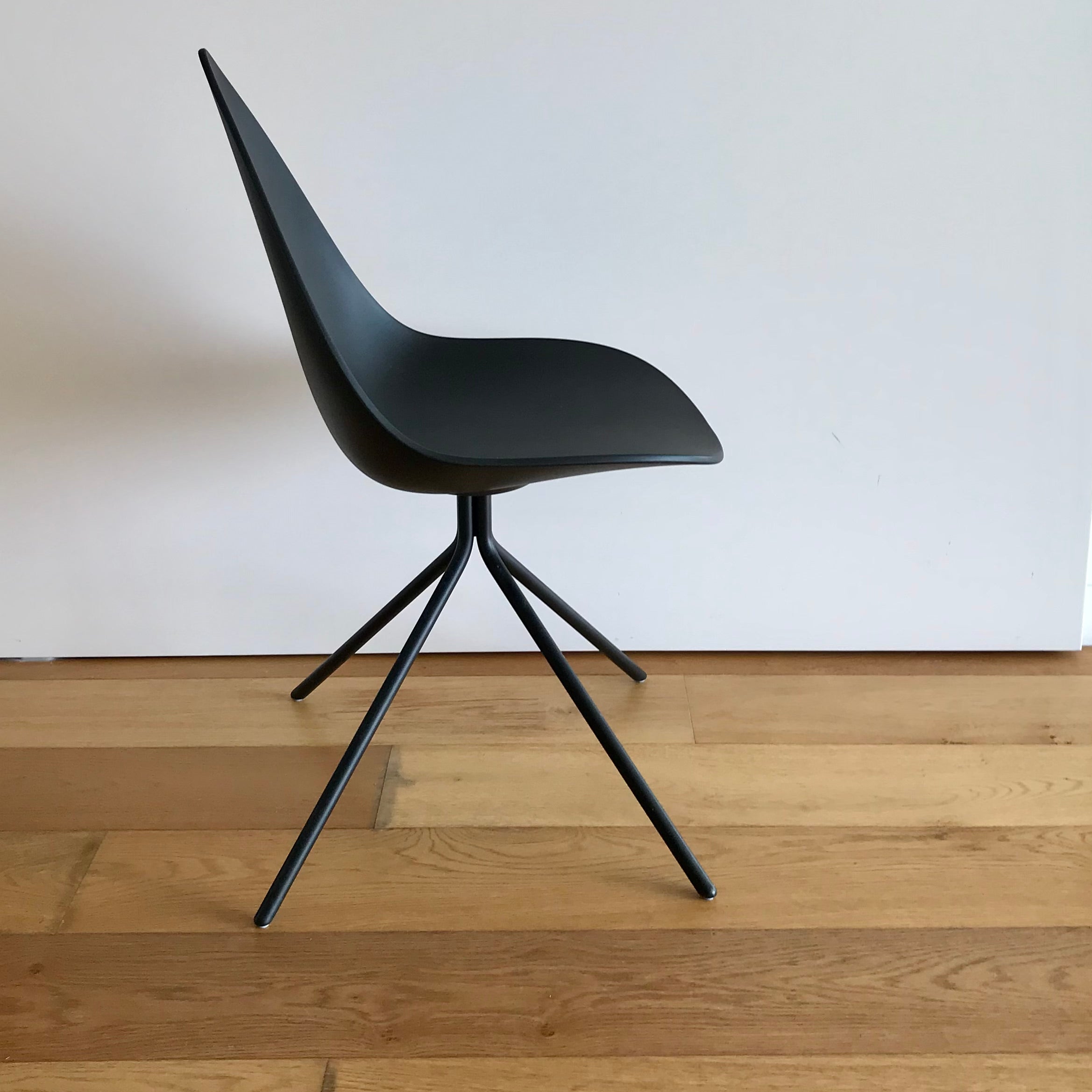 BoConcept Ottawa Dining Chairs Set of Four | HFOC – Home Furniture