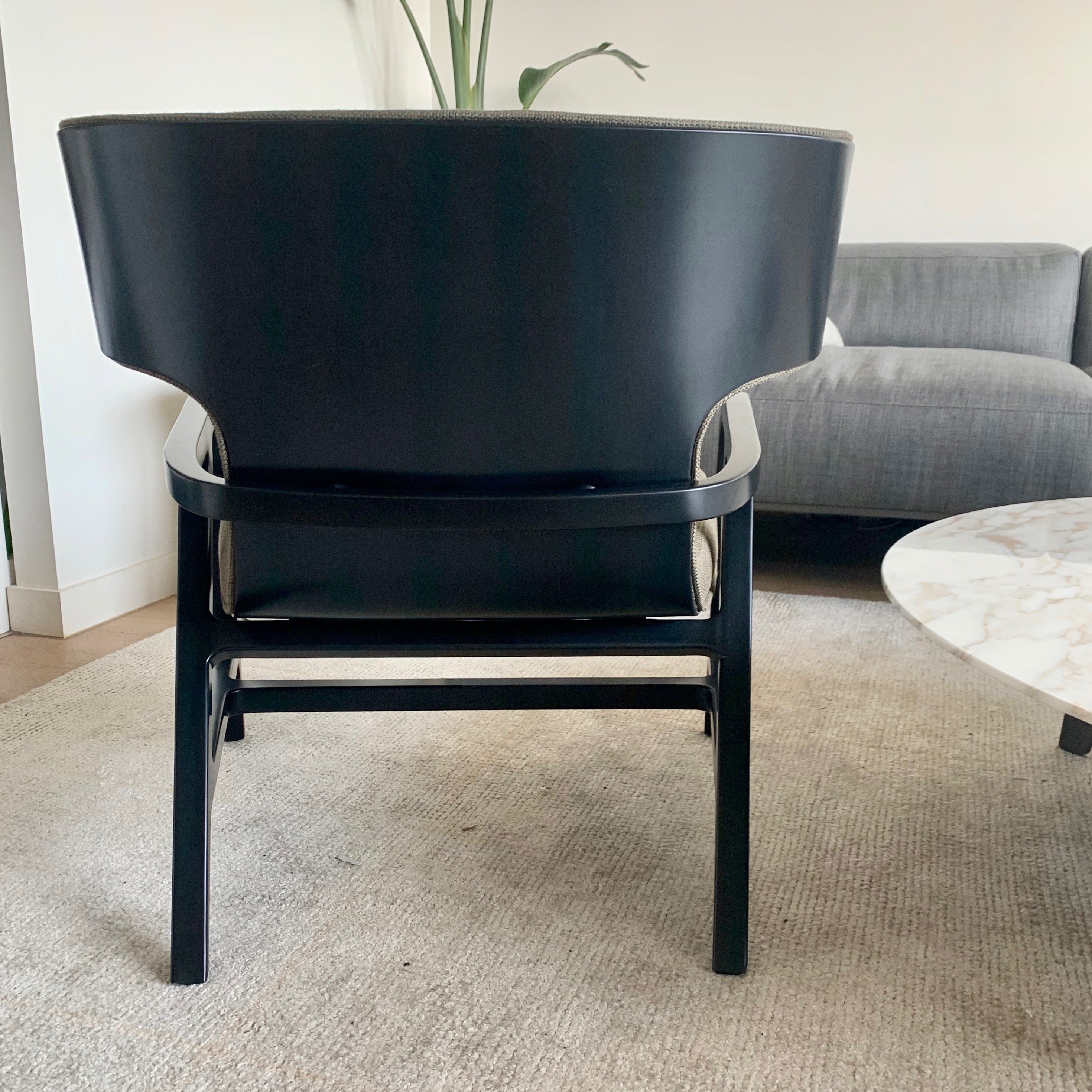 Maxalto Fulgens Armchair by Antonio Citterio | HFOC – Home